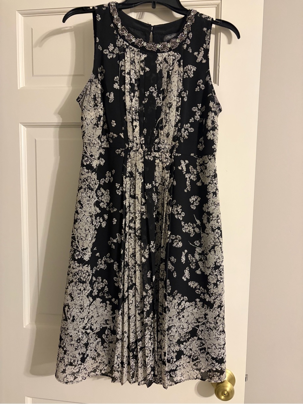 A Pea in the Pod Floral Pleated Sleeveless Maternity Dress
